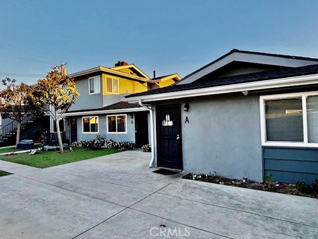 Detail Gallery Image 20 of 24 For 17132 Emerald #D,  Huntington Beach,  CA 92647 - 3 Beds | 2 Baths