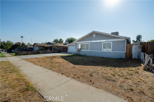 Detail Gallery Image 2 of 49 For 1454 Lynwood Way, Highland,  CA 92346 - 3 Beds | 2 Baths