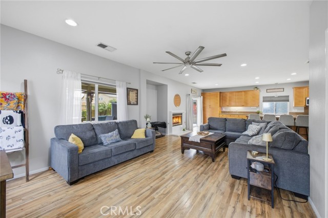 Detail Gallery Image 16 of 47 For 745 Sweet Clover, San Jacinto,  CA 92582 - 5 Beds | 3 Baths