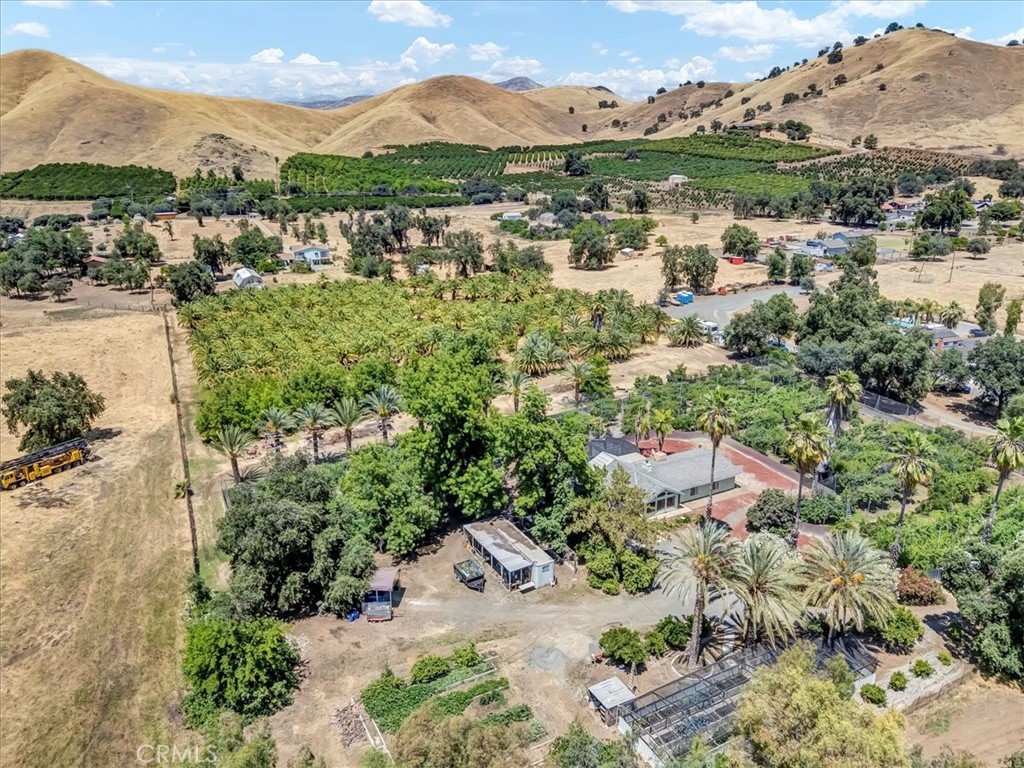 https://media.crmls.org/medias/3a6e32fc-3751-41e8-80e0-e288cd2a33d4.jpg?preset=X-Large