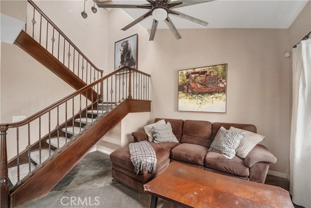 Detail Gallery Image 13 of 30 For 19 Oxbow Creek Ln, Laguna Hills,  CA 92653 - 3 Beds | 2/1 Baths