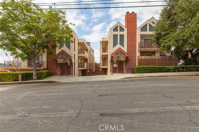 10119 Pinewood AVE Unit: 207