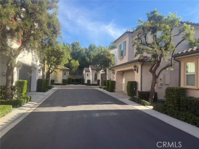 Detail Gallery Image 3 of 5 For 231 Bright Poppy, Irvine,  CA 92618 - 4 Beds | 3 Baths