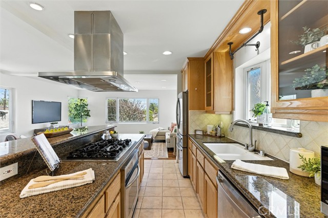 2613 S Kerckhoff Avenue, San Pedro CA: https://media.crmls.org/medias/3a704f11-0733-4b7d-b83e-5b0956582ea2.jpg