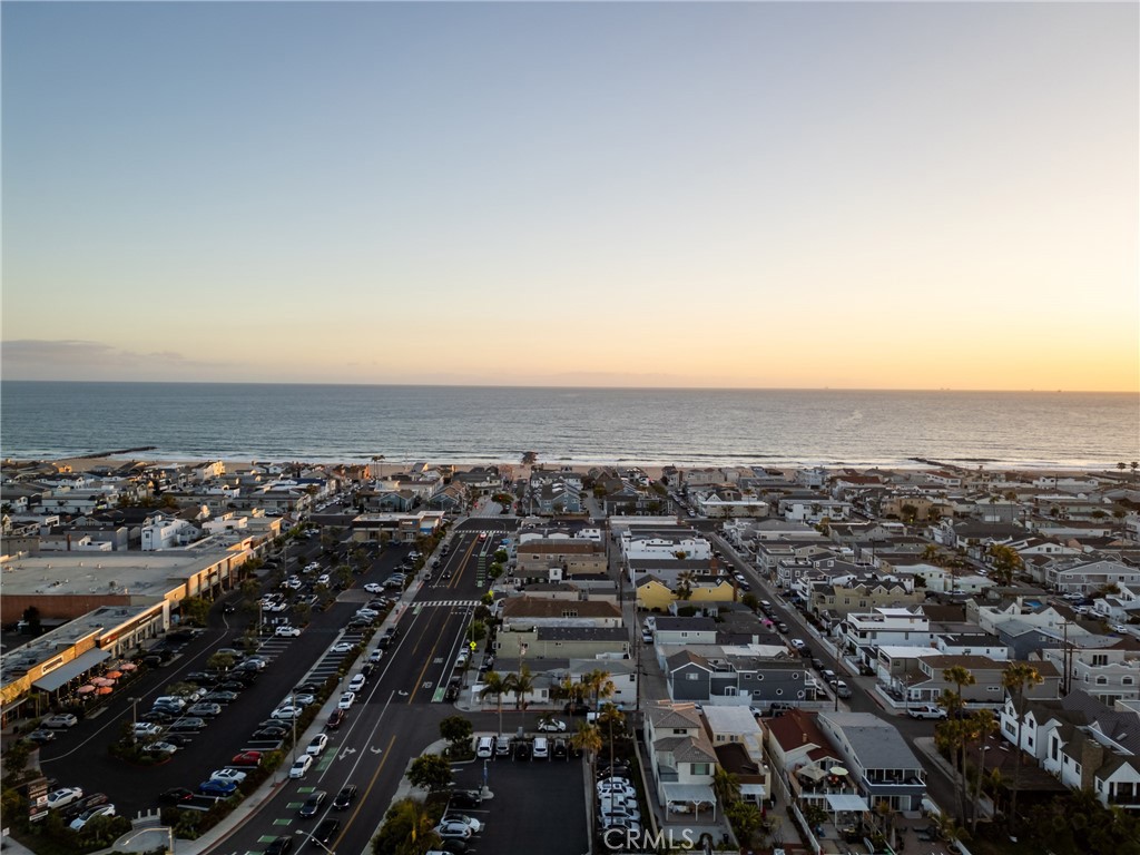 https://media.crmls.org/medias/3a708f66-f5e8-47fb-8d58-4b9e675323e5.jpg?preset=X-Large