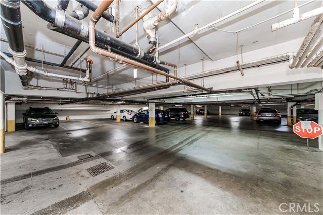 Detail Gallery Image 32 of 32 For 358 S Gramercy Pl #201,  Los Angeles,  CA 90020 - 2 Beds | 2 Baths