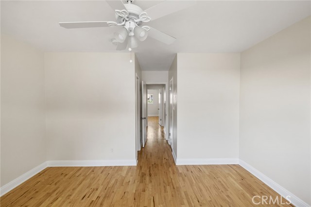 7137 Ramsgate Avenue, Los Angeles CA: https://media.crmls.org/medias/3a70a691-212e-459b-908e-9ed3f5968ff7.jpg