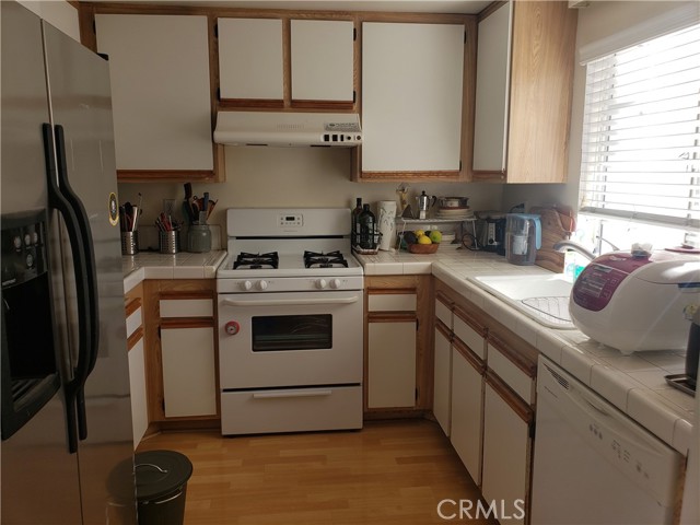 13421 Fontwell Court, La Mirada CA: https://media.crmls.org/medias/3a70b3f7-ae3b-4830-b79f-bcde76b8b2e5.jpg