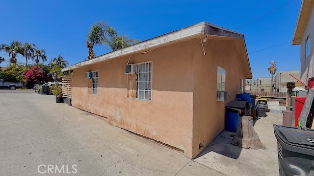 Image 4 of 17 For 3844 Whiteside Street