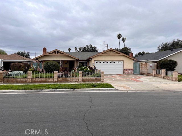 8562 Raintree Avenue, Riverside, CA 92504
