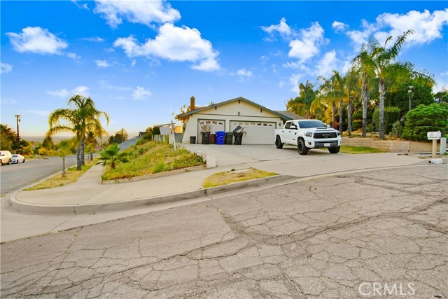 Detail Gallery Image 2 of 20 For 3616 28th St, Highland,  CA 92346 - 4 Beds | 2 Baths