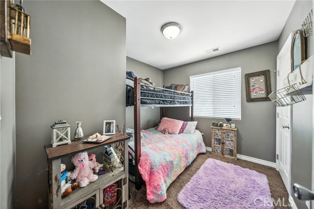 Detail Gallery Image 9 of 19 For 576 Rose Ln, Twin Peaks,  CA 92391 - 3 Beds | 3 Baths