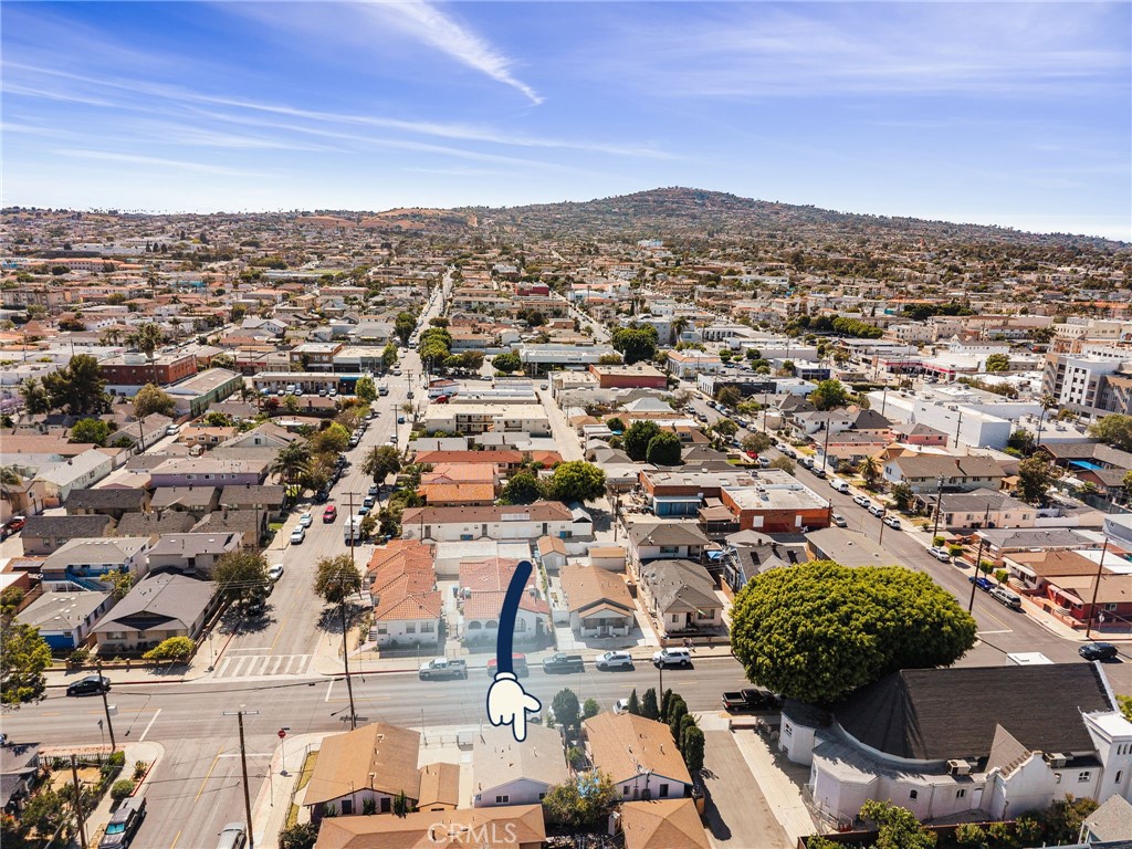 https://media.crmls.org/medias/3a7352dc-5892-4e0f-bd45-d07c50f1be11.jpg?preset=X-Large