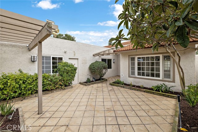 Detail Gallery Image 3 of 36 For 5092 Tero, Laguna Woods,  CA 92637 - 2 Beds | 2 Baths