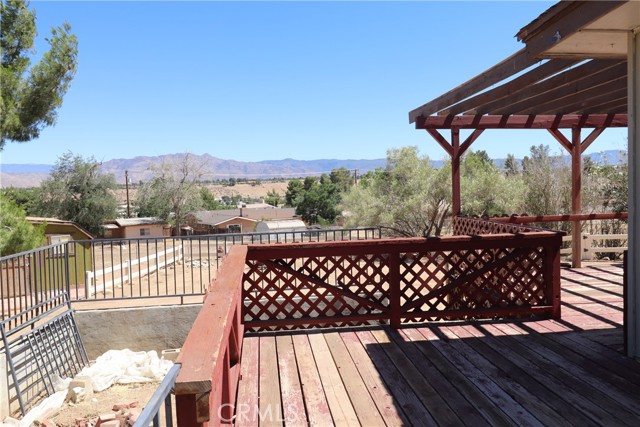 8255 E Avenue, Hesperia CA: https://media.crmls.org/medias/3a73eaf1-63dd-42e9-ba30-9c615d66f5b2.jpg