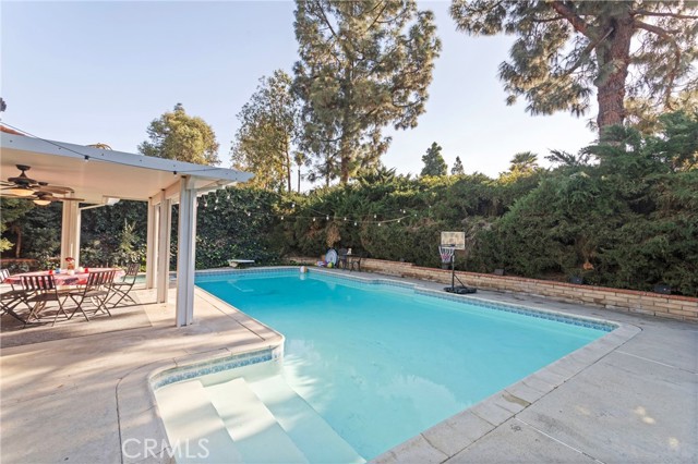 Detail Gallery Image 35 of 47 For 6801 Rycroft, Riverside,  CA 92506 - 4 Beds | 2/1 Baths