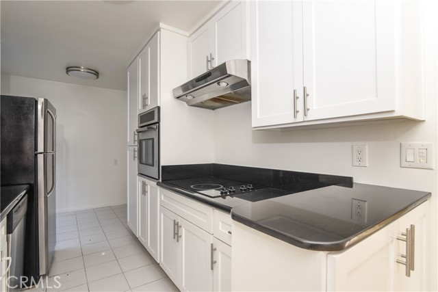 Detail Gallery Image 16 of 30 For 811 6th St #105,  Santa Monica,  CA 90403 - 3 Beds | 2 Baths