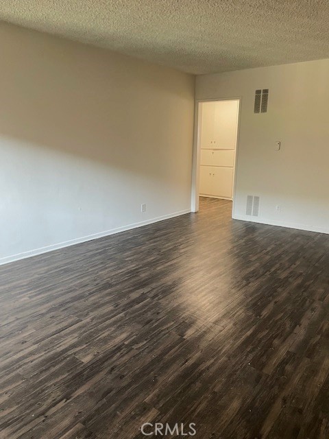 Detail Gallery Image 5 of 20 For 5167 Yarmouth Ave #4,  Encino,  CA 91316 - 2 Beds | 2 Baths