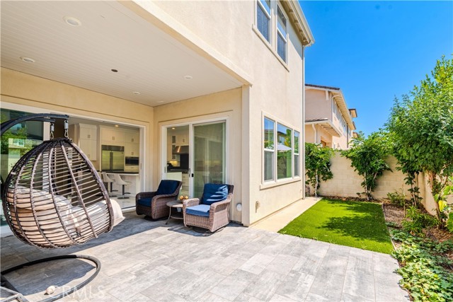 68 Chasma, Irvine CA: https://media.crmls.org/medias/3a741cd6-560a-44ae-ad4a-6b3d9f488f33.jpg