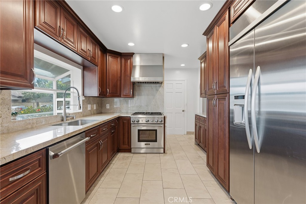 MLS #SR26122179 image #9