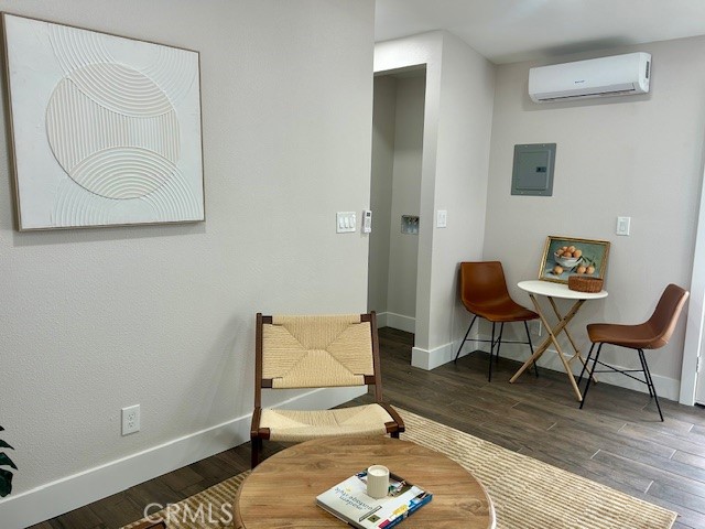 Detail Gallery Image 6 of 12 For 1913 Nipomo Ave #1/2,  Long Beach,  CA 90815 - 1 Beds | 1 Baths