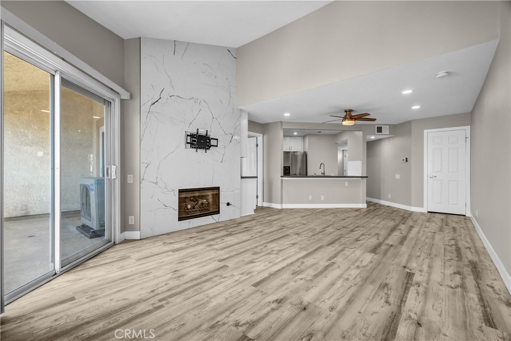3605 E Anaheim Street #420