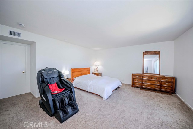 2401 El Portal Way, Oxnard CA: https://media.crmls.org/medias/3a751979-3567-4179-9ba3-d5ae8381ca1a.jpg