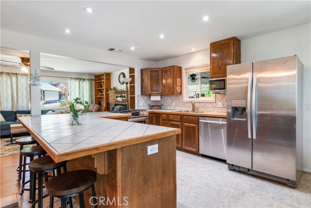 Detail Gallery Image 8 of 33 For 6031 Tripp Ln, Angelus Oaks,  CA 92305 - 4 Beds | 3/1 Baths