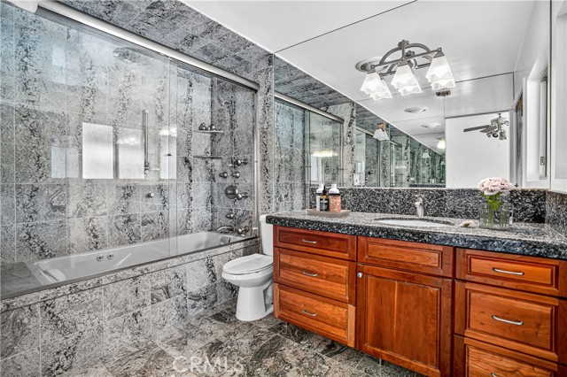 17558 Lahey Street, Granada Hills CA: https://media.crmls.org/medias/3a752f23-4aa4-495c-bc06-2a1fbe084731.jpg