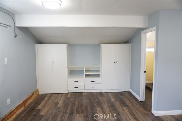 10109 Noble Avenue, Mission Hills (San Fernando) CA: https://media.crmls.org/medias/3a759d1e-0e19-4916-bcbd-50e4c19f4599.jpg