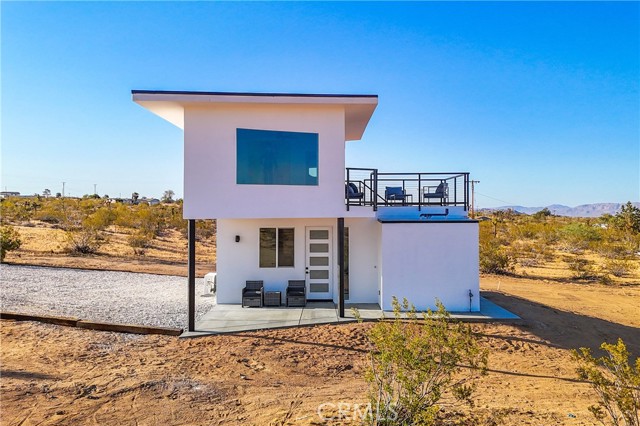 Detail Gallery Image 2 of 31 For 375 Fortuna Ave, Yucca Valley,  CA 92284 - 1 Beds | 2 Baths