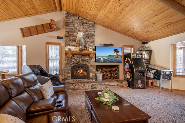 Detail Gallery Image 5 of 39 For 41537 Mockingbird, Big Bear Lake,  CA 92315 - 4 Beds | 3/1 Baths
