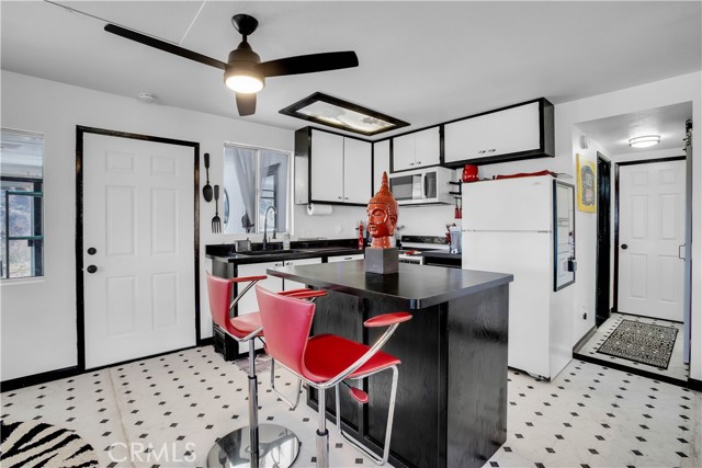 Detail Gallery Image 17 of 75 For 49490 Big Morongo Canyon Rd, Morongo Valley,  CA 92256 - 1 Beds | 1 Baths