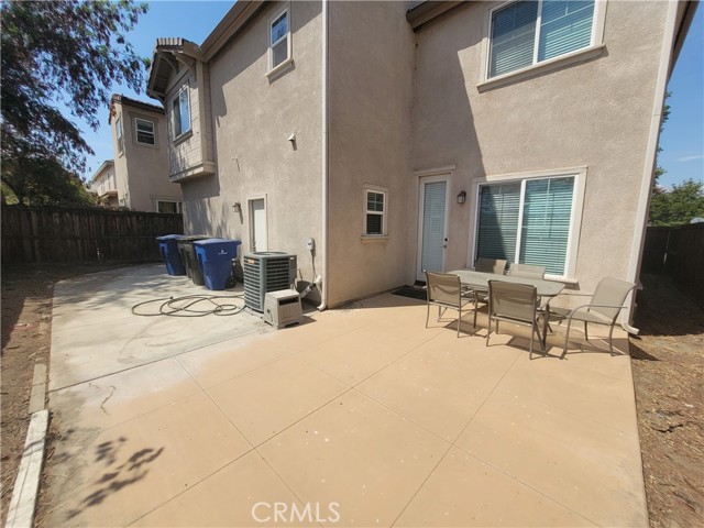 4022 Sutton Court, Riverside CA: https://media.crmls.org/medias/3a796822-c921-42e4-b13c-4f3d53a010ad.jpg