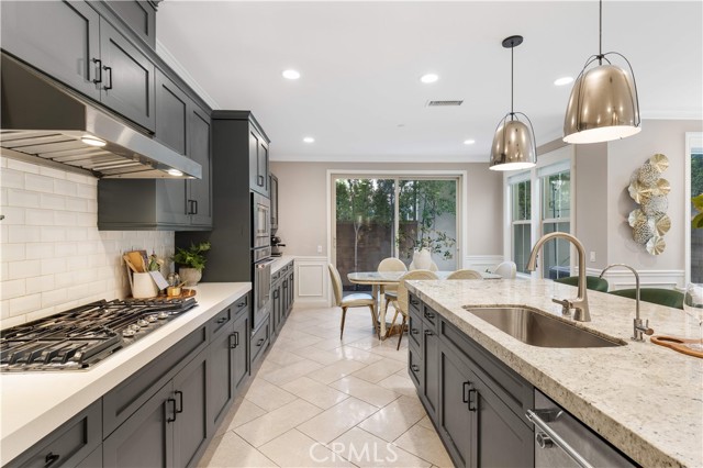 Detail Gallery Image 11 of 50 For 135 Hollow Tree, Irvine,  CA 92618 - 4 Beds | 3 Baths