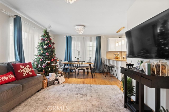 Detail Gallery Image 8 of 19 For 1205 Manzanita, Manhattan Beach,  CA 90266 - 3 Beds | 1/1 Baths