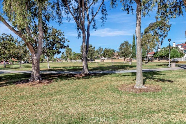 Detail Gallery Image 7 of 30 For 15382 Eiffel Cir, Irvine,  CA 92604 - 6 Beds | 4 Baths