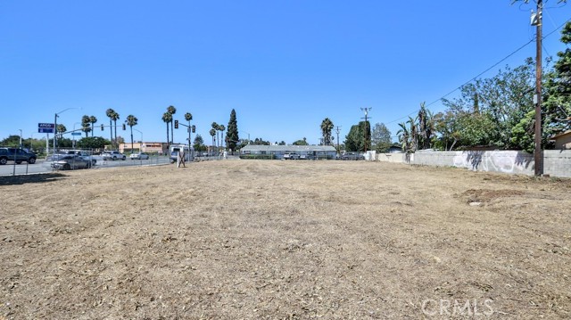 13322 Euclid Street, Garden Grove CA: https://media.crmls.org/medias/3a7b0ff6-eb80-4061-aa25-aa668cf43ad5.jpg