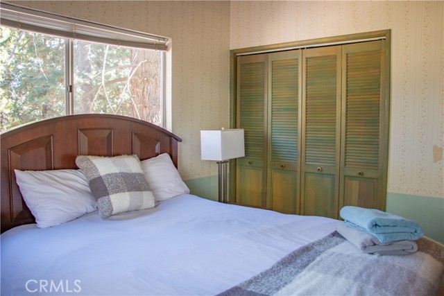 31583 Circle View Drive, Running Springs CA: https://media.crmls.org/medias/3a7b1159-17e5-495b-a837-3c199f915c86.jpg