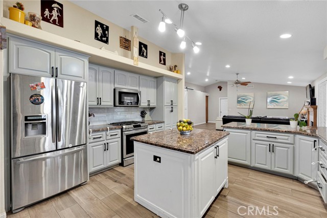 Detail Gallery Image 15 of 58 For 17777 Brazier, Riverside,  CA 92508 - 4 Beds | 3 Baths