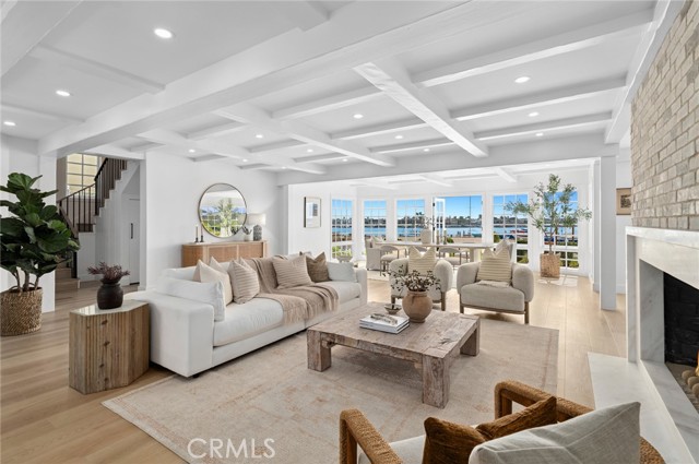 1927 Bayside Drive, Corona del Mar CA: https://media.crmls.org/medias/3a7c6c92-3205-4ebb-a38c-ba560098ff45.jpg