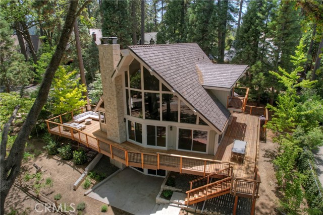 Detail Gallery Image 9 of 74 For 468 Sky View Ridge Dr, Lake Arrowhead,  CA 92352 - 3 Beds | 3/1 Baths