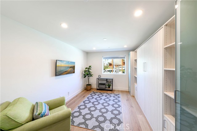 Detail Gallery Image 15 of 36 For 3920 E Coast Highway, Corona Del Mar,  CA 92625 - 3 Beds | 2/1 Baths