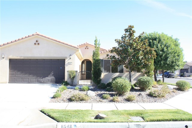 Detail Gallery Image 1 of 44 For 1548 Camino Hidalgo, Hemet,  CA 92545 - 3 Beds | 2 Baths