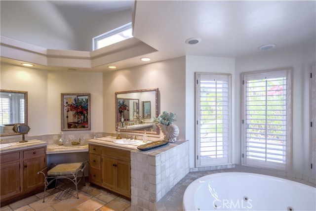 17470 Vanderhill Circle, Perris CA: https://media.crmls.org/medias/3a7e8e63-e6e9-457c-bb78-ca852e3a9636.jpg