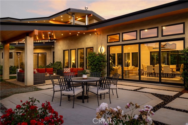 1088 Via Conca Doro, Vista CA: https://media.crmls.org/medias/3a7f9e28-059a-4000-aa35-d2a20411434c.jpg