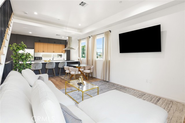 119 S Coronado Street, Los Angeles CA: https://media.crmls.org/medias/3a803764-8e79-4c87-b2e1-74acf62ef80a.jpg