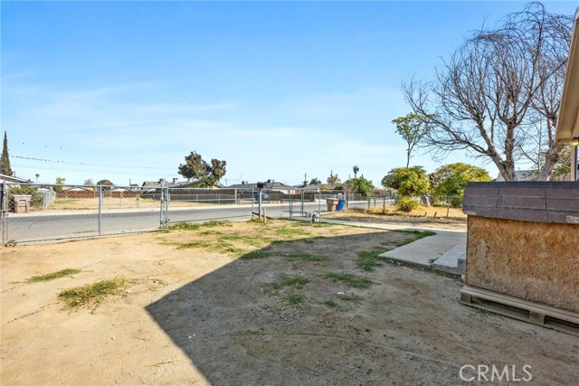 Detail Gallery Image 17 of 37 For 1425 Murdock, Bakersfield,  CA 93307 - 2 Beds | 1 Baths
