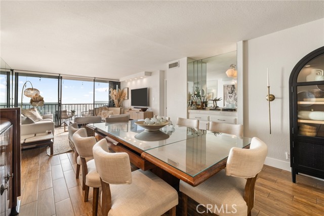 Detail Gallery Image 9 of 34 For 1750 E Ocean Bld #209,  Long Beach,  CA 90802 - 2 Beds | 2 Baths