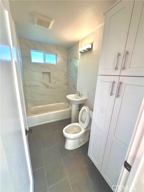 Detail Gallery Image 15 of 35 For 2064 Republic Ave, Costa Mesa,  CA 92627 - 4 Beds | 2 Baths